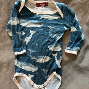 Milkbarn Onesie 6-12M whales